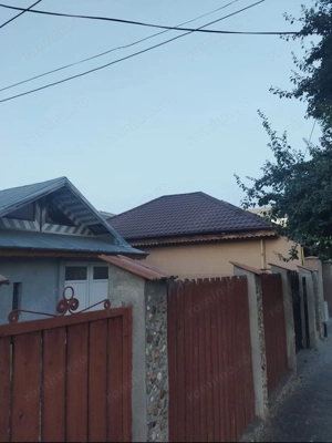 Casă de vânzare în Mun. Călărași, Bulevardul Republicii, zona Enel. - imagine 2