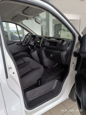 Renault Trafic 2.0 dci cu adblue - imagine 7