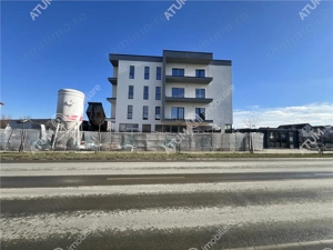 Apartament cu 2 camere finisat la cheie etaj 1 zona Brana din Selimbar - imagine 2