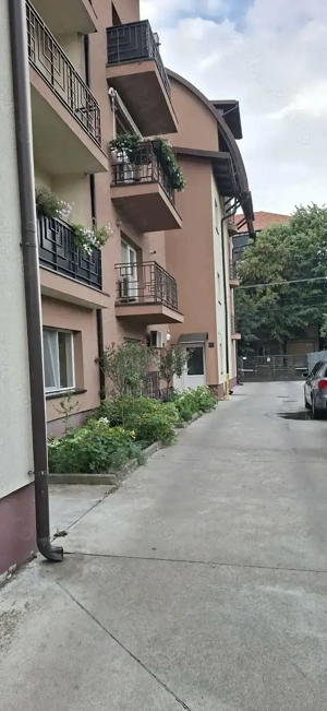 Direct de la proprietar, AP 3 camere decomandate, 2 bai, mobilat utilat, parcare in curte