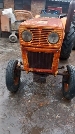 Tractor UTB v 445 - imagine 3