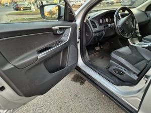 Volvo XC60 D5 185CP AWD - imagine 6