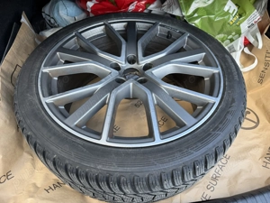 Jantă Audi și cauciuc (1 buc)