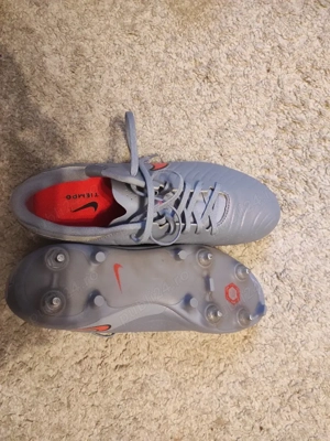 Vand Ghete de fotbal Nike LEGEND 10 ACADEMY  marimea 41 - imagine 2