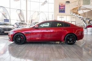 Jaguar Xe - imagine 4