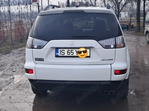 vând Mitubuishi outlander 