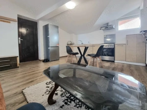 Se Închiriază Apartament cu doua camere,Mansarda,Strada Magrini Căramidari Târgoviște  - imagine 9