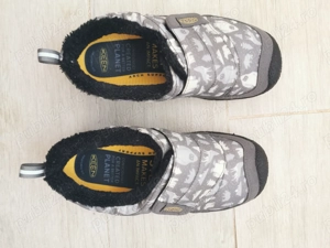 Papuci KEEN numărul 35