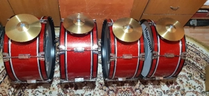 vand tobe traditionale cu  cinel de alama.