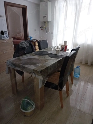 Vând apartament 2 camere, zona Confecții + loc parcare