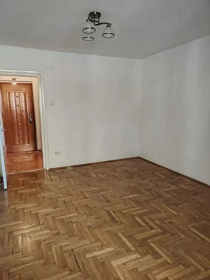 Garsoniera de vanzare Astra-Calea Bucuresti 