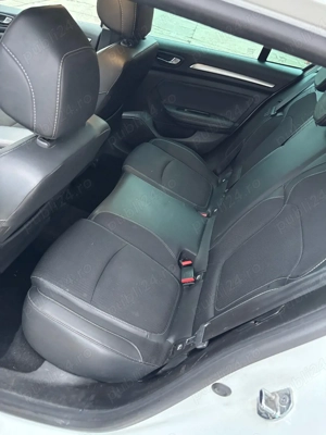 Renault Megane Bose -1.3 TCe -140 Cp - imagine 5