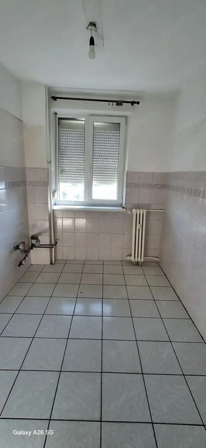 Vand apartament 2 camere - imagine 4