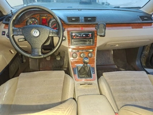 VW Passat  - imagine 8