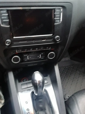 Volkswagen Jetta - imagine 2