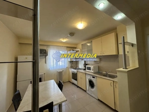 Chirie Apartament 2 camere bucatarie mare Cetate Piata Etaj 2 loc parcare mobilat si utilat complet
