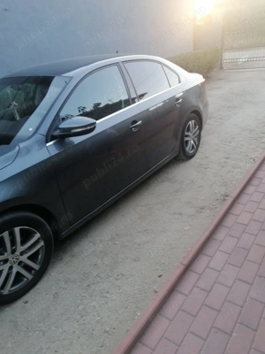 Volkswagen Jetta - imagine 4
