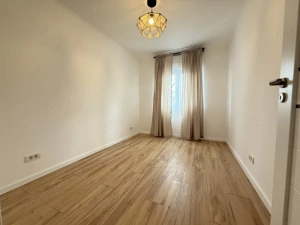 Apartament 4 camere, decomandat, etaj 3 - Zona Cetatii - imagine 4