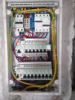 Electrician, instalații electrice