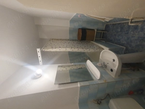 Dau in chirie garsoniera - imagine 4