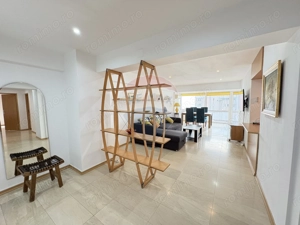 Apartament cu 3 camere de închiriat in Faleza Nord Constanta