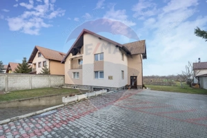 Casă noua - parcări subterane, teren 500 mp, Codlea