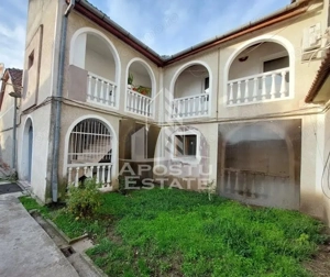 Casa individuala, cu 12 camere,5 bai, acces auto, teren 642, Girocului - imagine 14