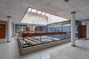 Clădirede închiriat, poziție ultracentrală – ideal clinică/HORECA - imagine 12