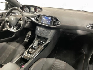 Peugeot 308 - imagine 8