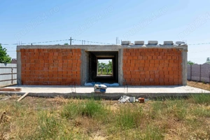 Casă de vanzare - imagine 2