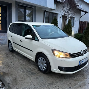 Vând Volkswagen Touran 2.0 TDI DSG   7 locuri, ideal familie - imagine 3
