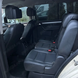 Vând Volkswagen Touran 2.0 TDI DSG   7 locuri, ideal familie - imagine 7
