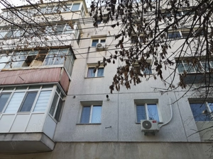 Vand apartament 3 camere, cf.1, et. 2, 2 bai, 2 balcoane, 72,47mp, pe mijloc, izolat, proprietar.