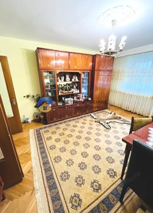 Apartament 3 camere – Bulevardul Traian, zona H-uri – Etaj 1 - imagine 2