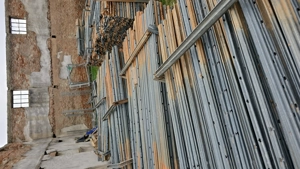 Spalieri stalpi .vie.gard.si plasa inodata