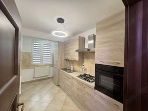 Apartament 2 camere de închiriat Apărătorii Patriei