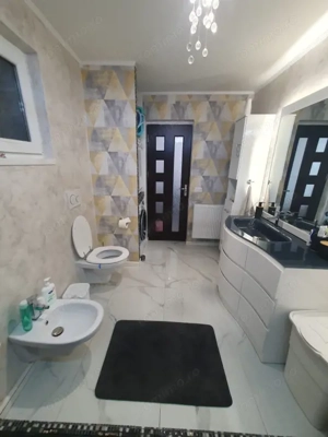 CASA DEOSEBITSA MOBILATA in stil italian ,zona podul VIORELE , teren 280 mp - imagine 6