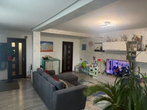 CASA DEOSEBITSA MOBILATA in stil italian ,zona podul VIORELE , teren 280 mp