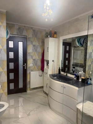 CASA DEOSEBITSA MOBILATA in stil italian ,zona podul VIORELE , teren 280 mp - imagine 8