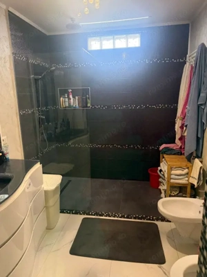 CASA DEOSEBITSA MOBILATA in stil italian ,zona podul VIORELE , teren 280 mp - imagine 7