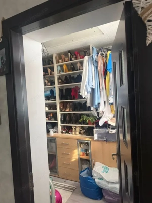 CASA DEOSEBITSA MOBILATA in stil italian ,zona podul VIORELE , teren 280 mp - imagine 18