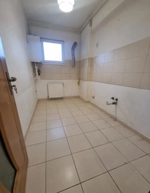 Vand garsoniera nemobilata cu centrala in bloc nou - imagine 3