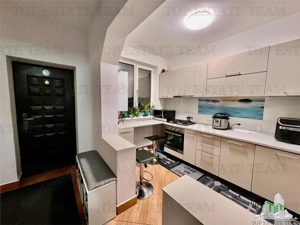 Vila individuala 5 camere, zona Aparatorii Patriei, aproape de metrou - imagine 3