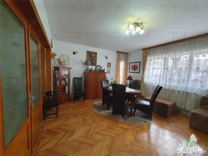 Investitie ultracentral – apartament 4 camere garaj boxa si curte Constanta