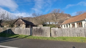 De vânzare   Casă cu teren în comuna Blandiana, județul Alba - imagine 9