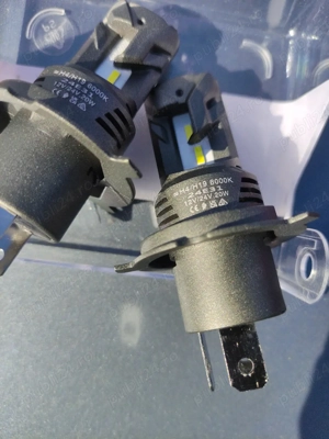 Becuri led H4 Philips 