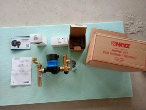 Grup amestec pardoseala Herz cu pompa ErP NMT