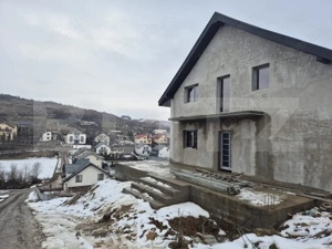 Vila spatioasa cu 3 dormitoare, 515 mp teren, cartierul Rasaritului, Sancrai