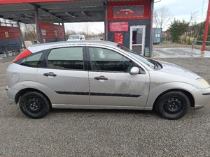 Ford Focus an 2003 motor 1.4 benzina ITP valabil ofer fiscal 