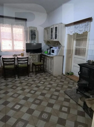 Vand casa la Nadrag zona linistita foarte aproape de centru - imagine 3